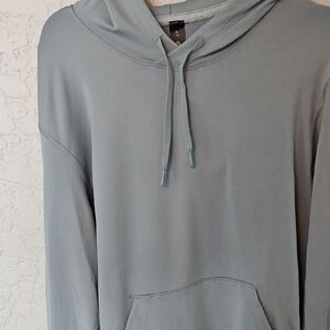 Lululemo License To Train Gray Hooded Sweatshirt